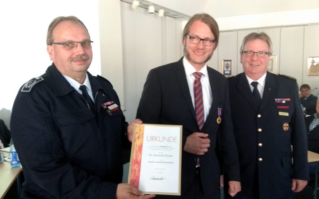 Feuerwehr-Ehrenmedaille für Kevelaers Bürgermeister